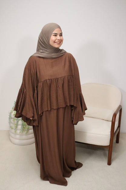 Zweiteiler mit Volants